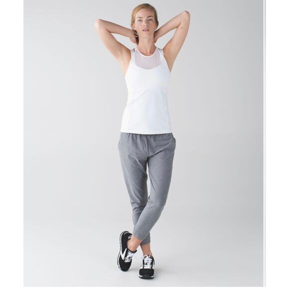 Lululemon White Running in the City Tank  - size 6 - Picture 9 of 9